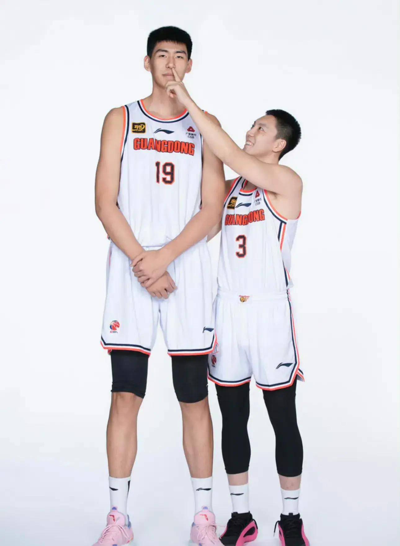 广东宏远队力争夺冠，壮志凌云再战球场(凌云壮志垂天健翮什么意思)