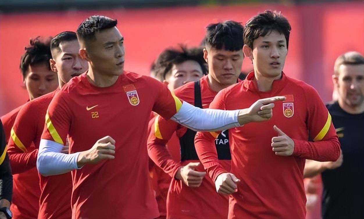 热议国足1-0中国香港：大部分时间索然无味加快选帅效率