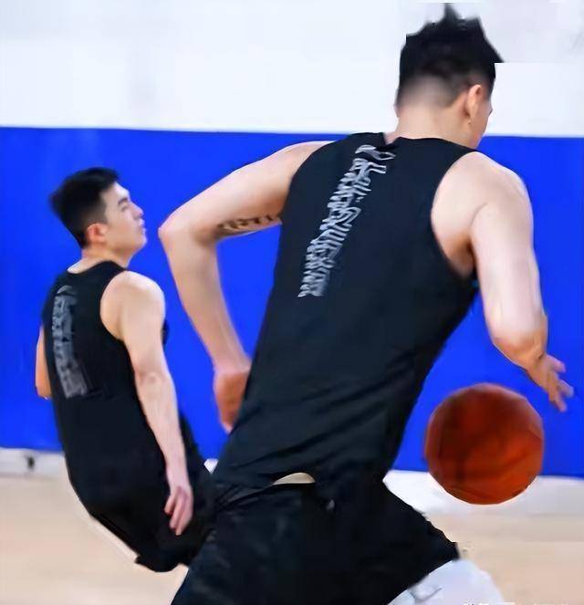 平博网站-包含广东男篮张昊训练日常投射训练&amp;结合球出手的词条